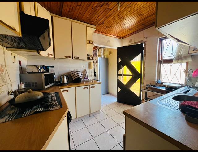 3 BEDROOM HOUSE FOR SALE IN HILLGROVE